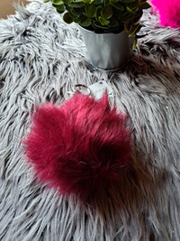 Schlüsselanhänger Flauschi Bordeaux rot
