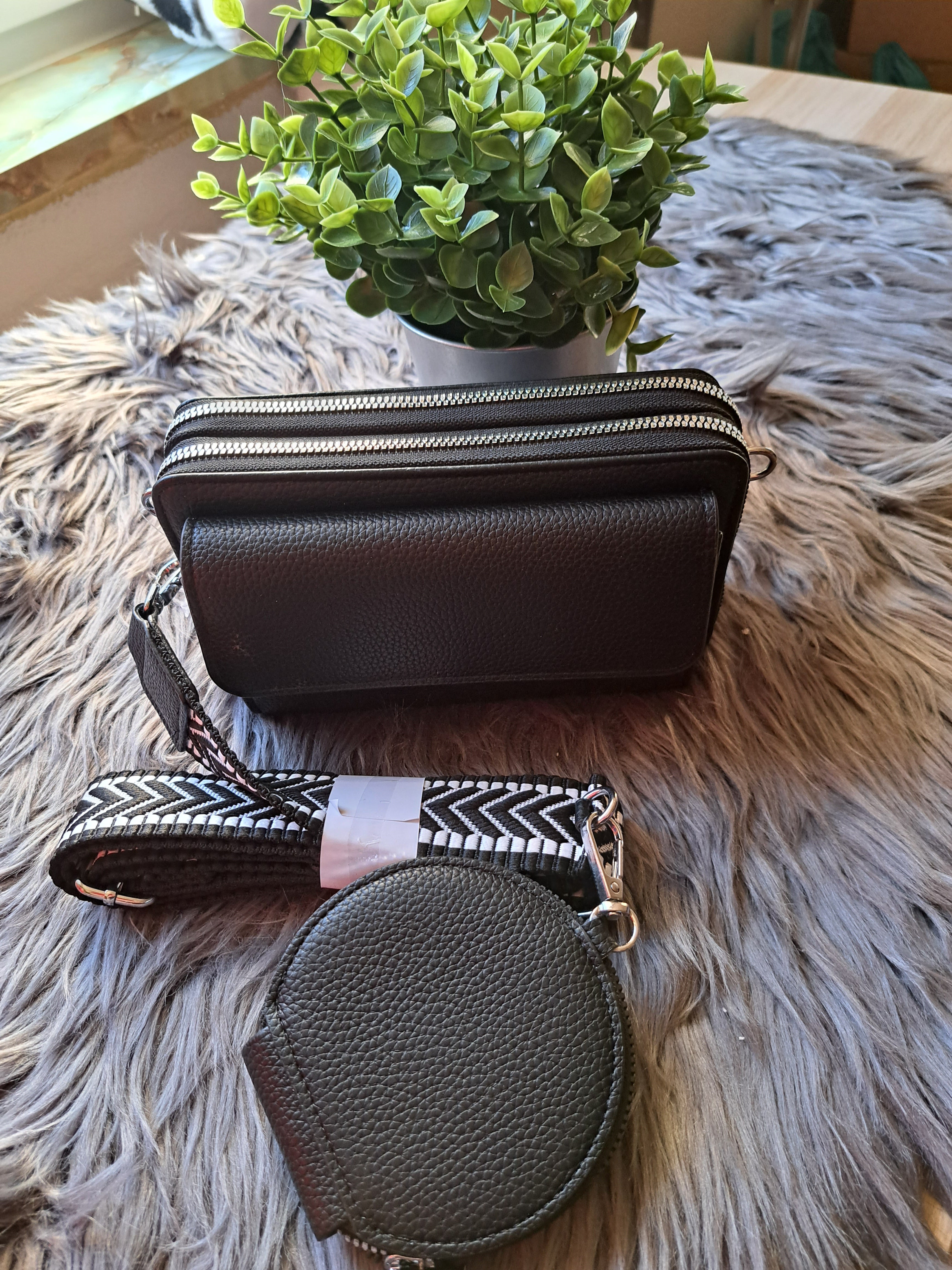Handy-Handtasche mit Geldbörse schwarz
