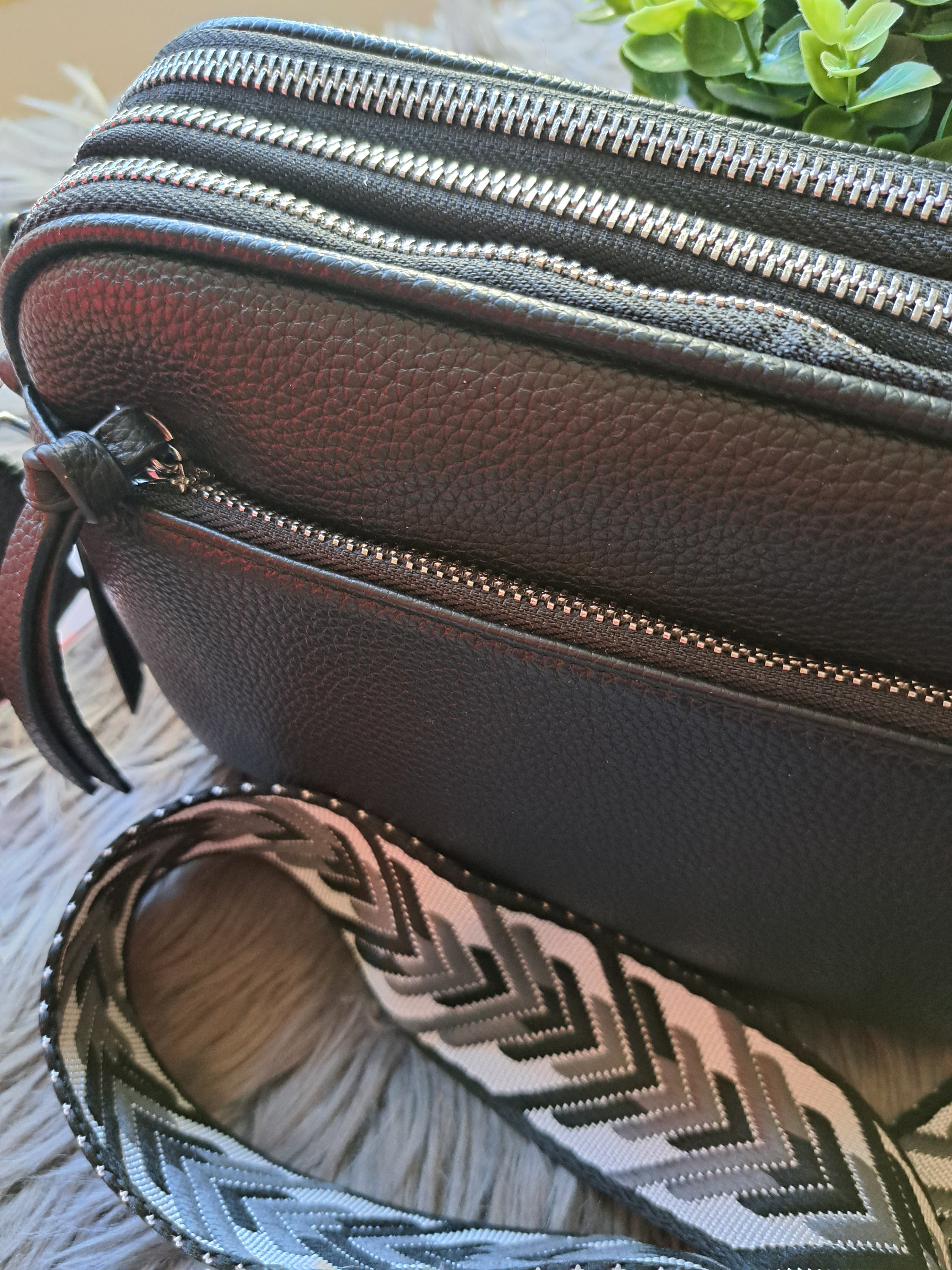 PAOLO BAGS Handtasche  Modell 14 schwarz